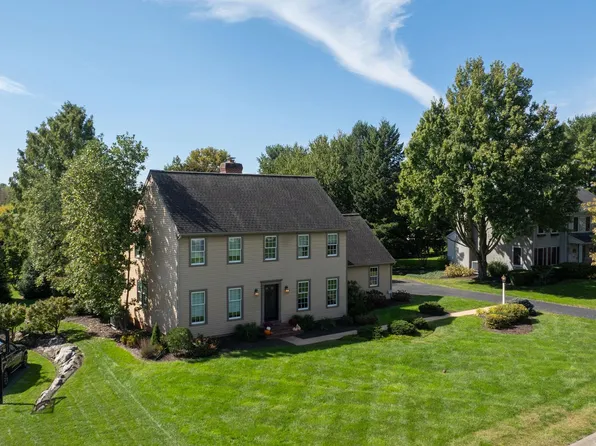 6 Bennington Cir, Lititz, PA 17543