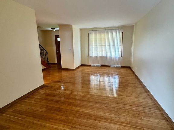 4th image of 4523-4545 Apple Orchard Ln #4541