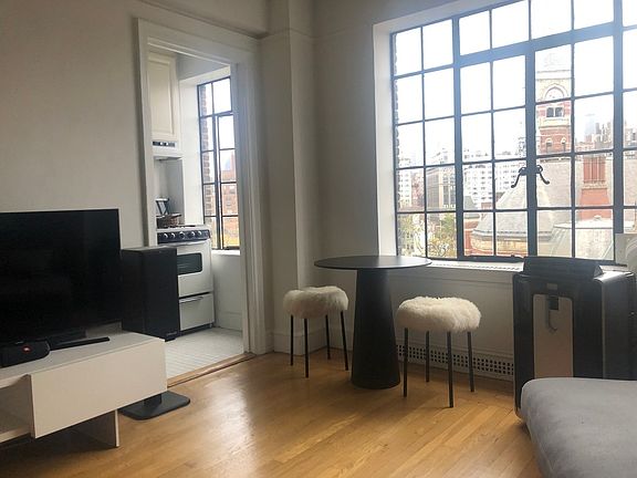 2nd image of 1 Christopher St APT 9F