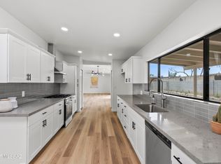 7642 E Waverly St, Tucson, AZ 85715