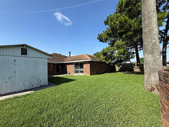 5th image of 7331 Chadbourne Dr