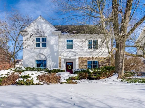 579 Greenwood Ave, Akron, OH 44320