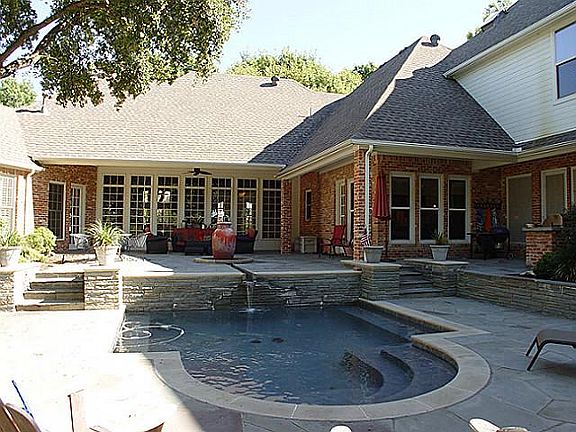 2nd image of 1601 Manor Lane Ct