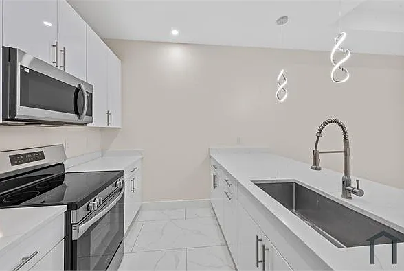 2412 Delta Ave N #2412 — Photo 19