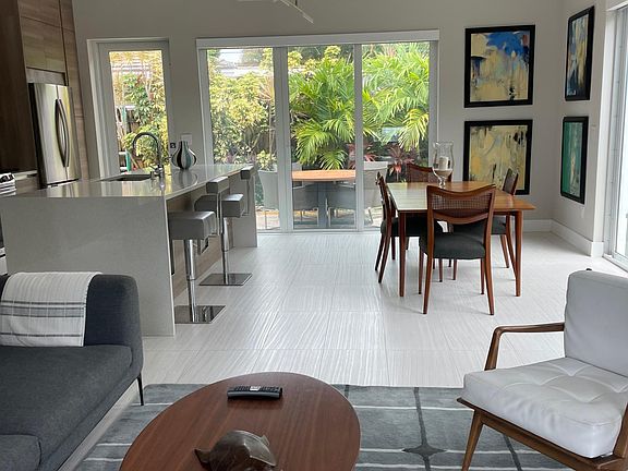 Living dining kitchen