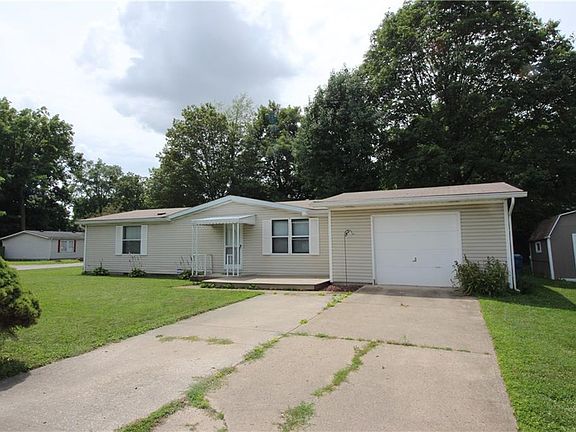 3rd image of 4442 Hadleigh Dr