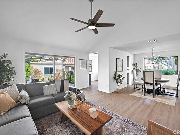 2nd image of 43885 San Ysidro Cir