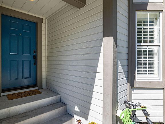 4th image of 5070 Charmian Drive