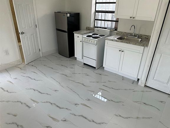 5th image of 2625 NW 55th St #3