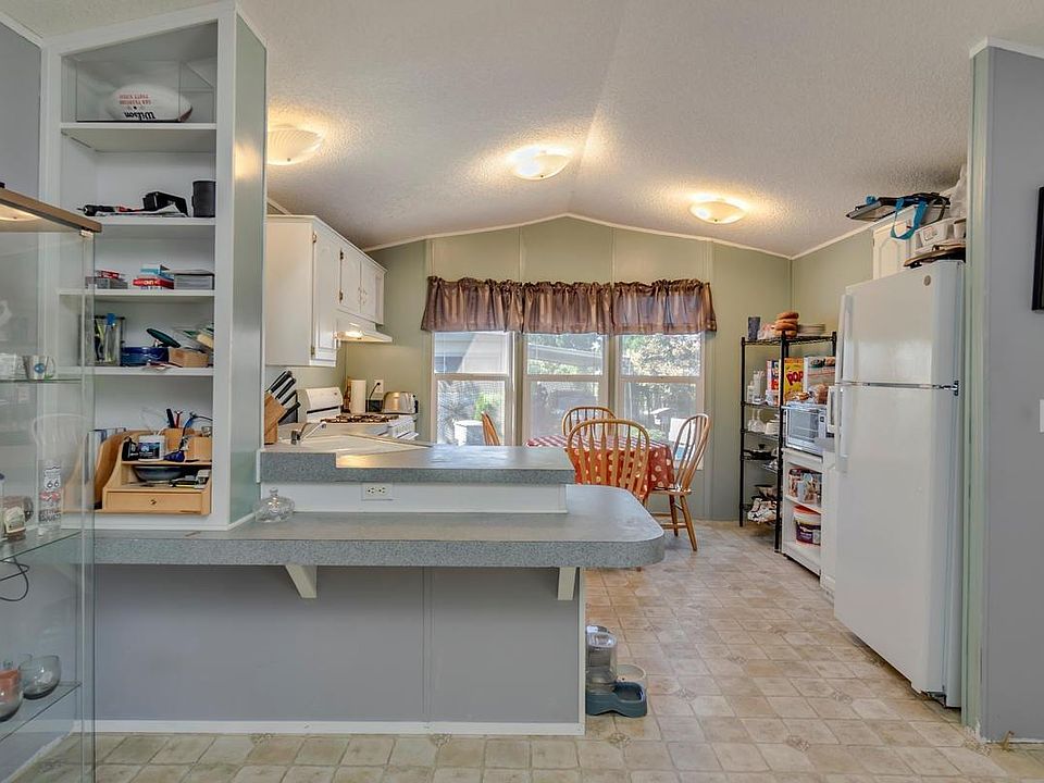 1st image of 4207 Rockwood St #128