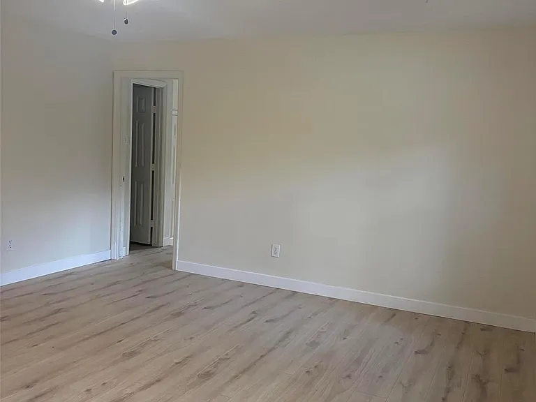 22 E Sterling Pond Cir — Photo 5