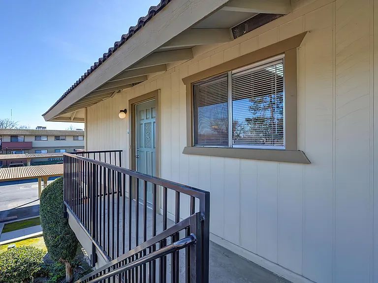 Dry Creek Village Apartments — Photo 9