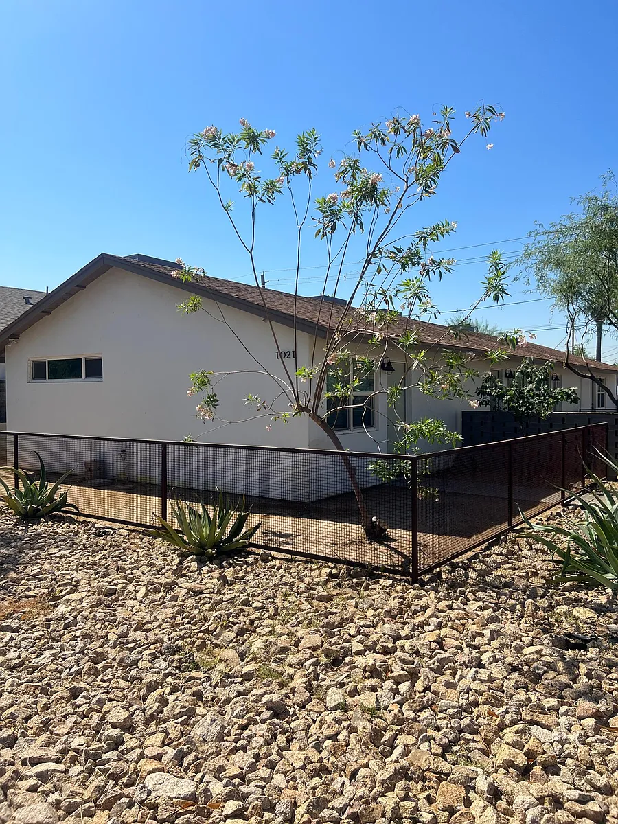 Building Photo - 1021 E McKinley St #1