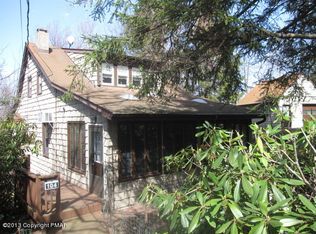 104 Opohanock Dr, Pocono Pines, PA 18350