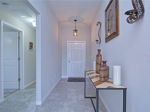 5th image of 210 Cascade Bend Dr