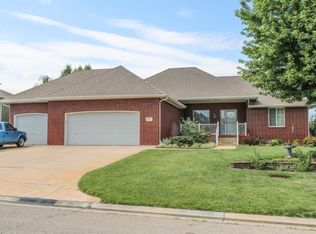 924 E Saddle Run, Mulvane, KS 67110