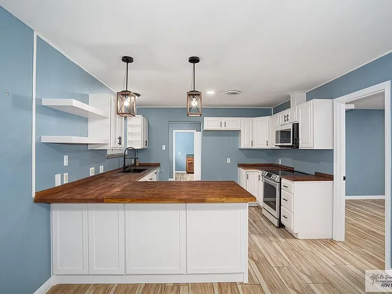 2202 Ella St — Photo 12