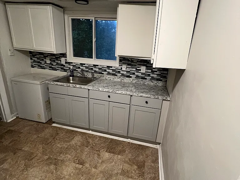 1511 Highland Ave — Photo 15
