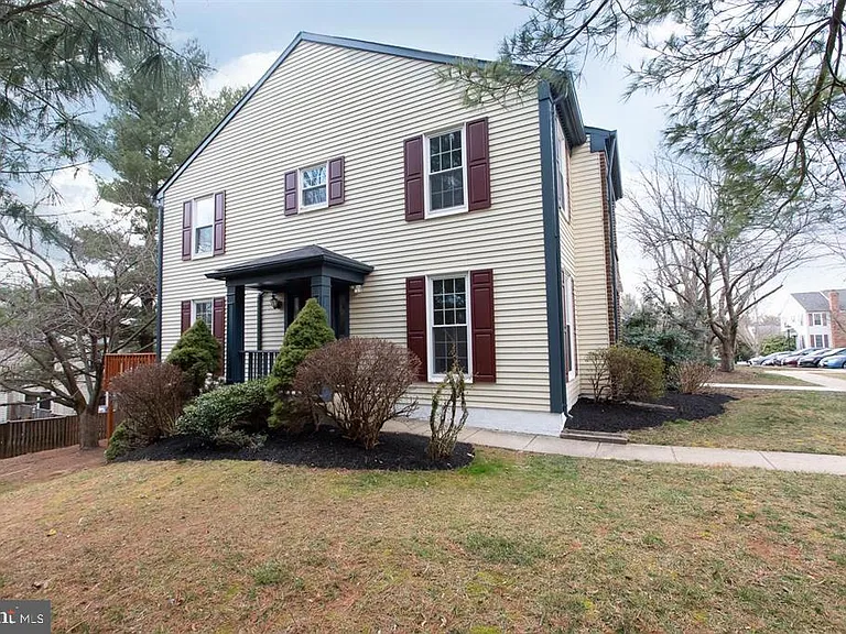 10622 Tuppence Ct — Photo 4