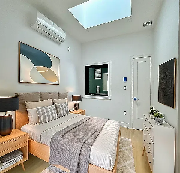 307 W 39th St #5A — Photo 6