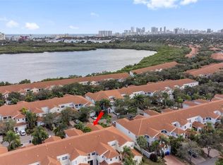 1554 Yellowheart Way #1554, Hollywood, FL 33019