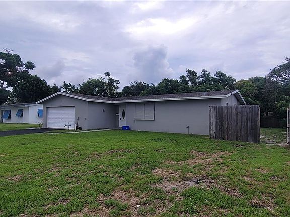 2nd image of 2136 NE 1st St
