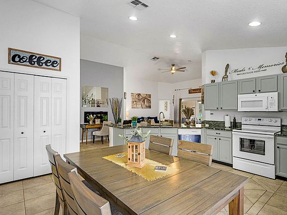 4th image of 2636 Willow Glen Cir