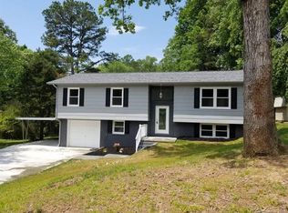 2351 15th St NE, Hickory, NC 28601