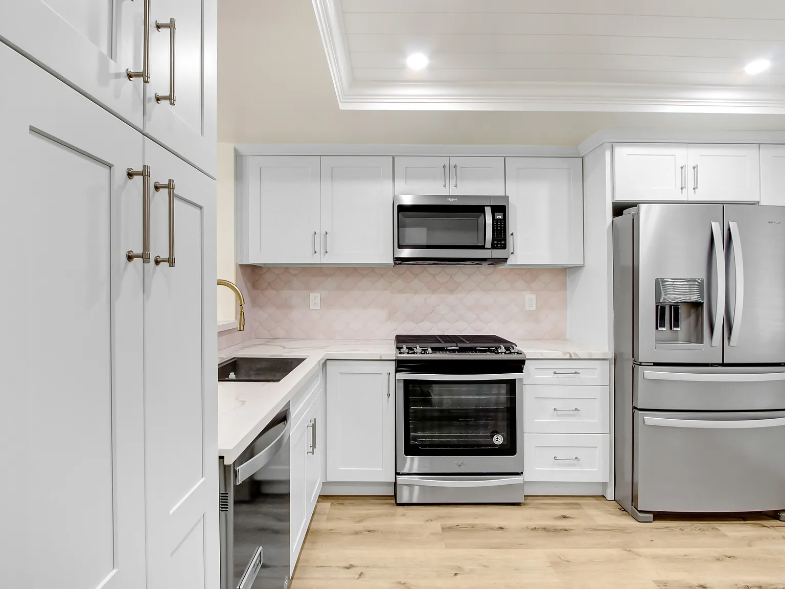 2 bed, 1050 sqft, $3,250 — Photo 4