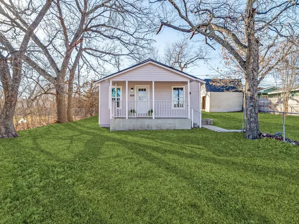 8105 Downe Dr, White Settlement, TX 76108