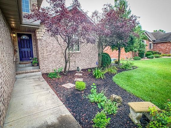 3rd image of 604 Cascades Dr