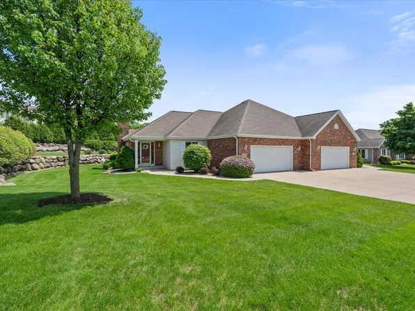 141 E Reynolds St, Cottage Grove, WI 53527