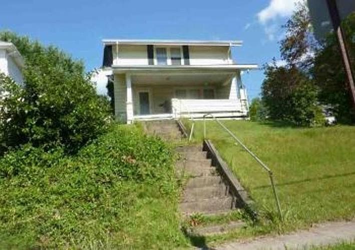 2nd image of 150 Columbia Ave