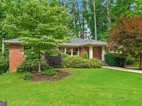 1502 N Amanda Cir NE, Atlanta, GA 30329