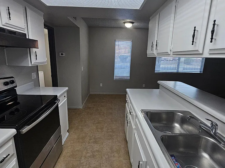 3046 E Marconi Ave #103 — Photo 50