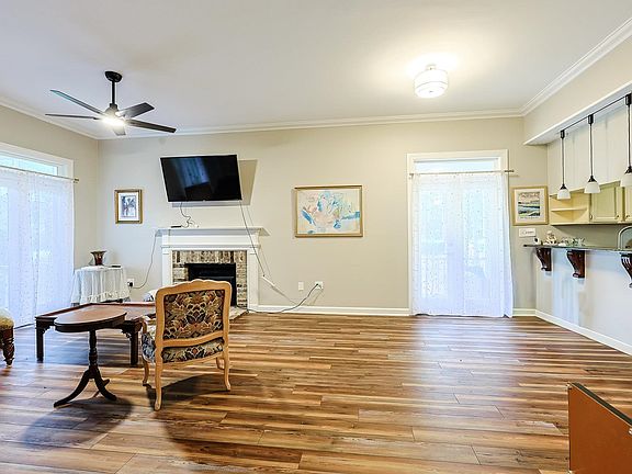 3rd image of 3034 Oak Grove Bend #34 AR