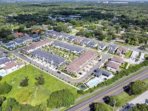 3rd image of 8283 SW 120th Ter