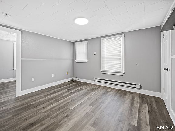 3rd image of 62 Edgewood Rd