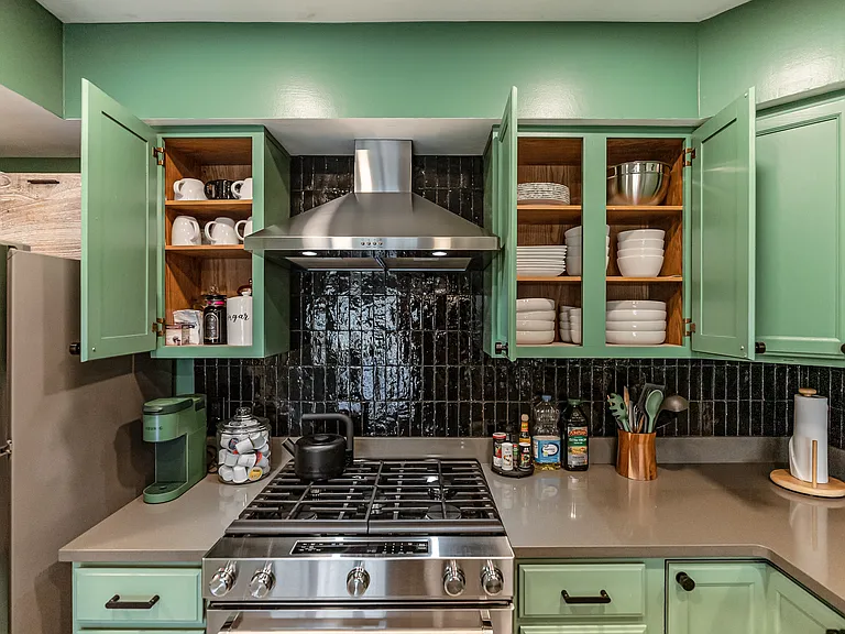 1712 W Olive St #50 — Photo 13