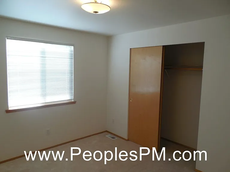 25923 201st Ct SE — Photo 5