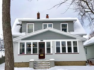 141 W 19th St, Holland, MI 49423
