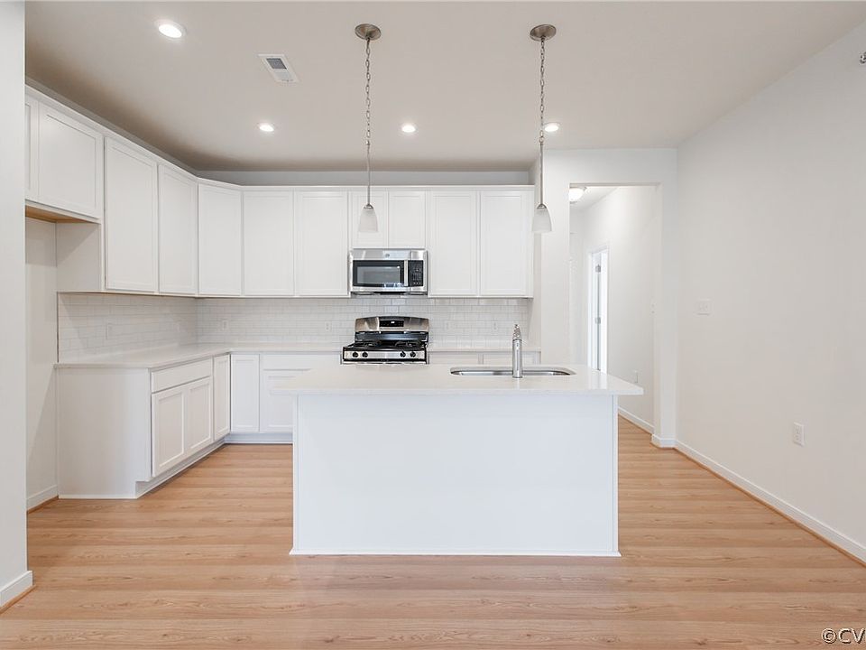 1st image of 12101 Oxford Landing Dr #202