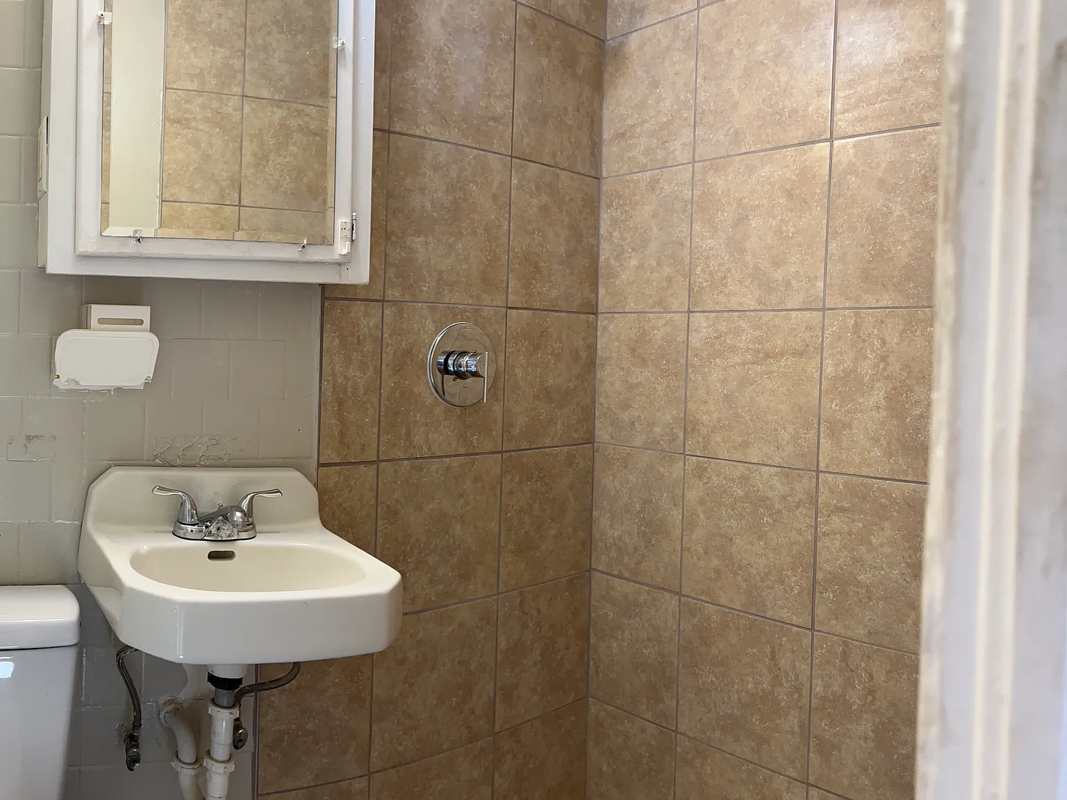 1500 West 7th Street - 3 — Photo 4