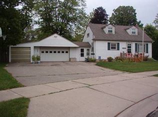 222 Crescent, Portland, MI 48875