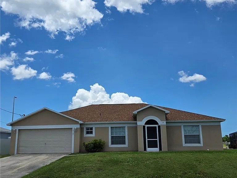 1014 NW 31st Pl — Photo 3