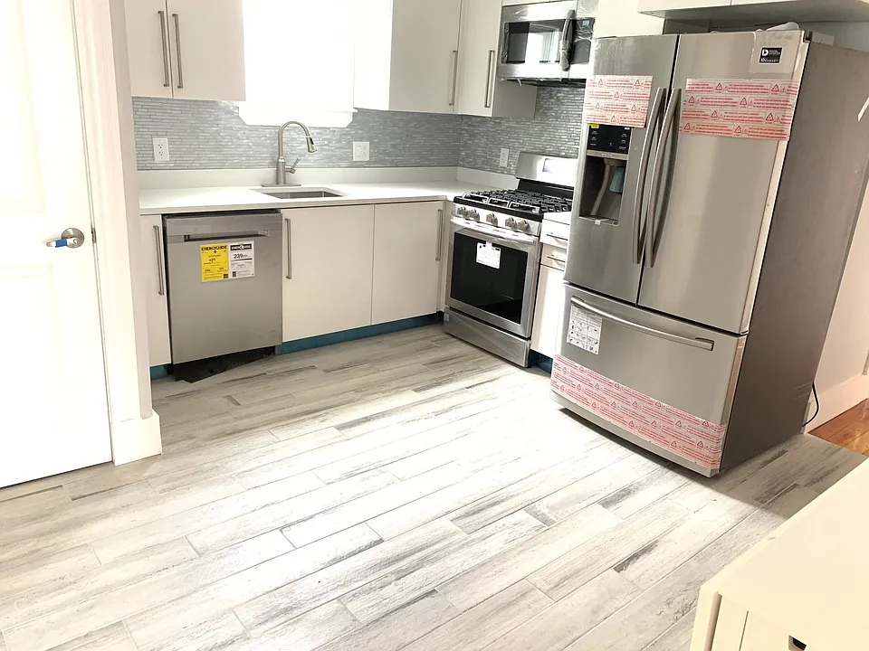 34 Ibbetson St #2