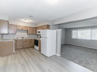438 S 27th St #2X1, Lincoln, NE 68510