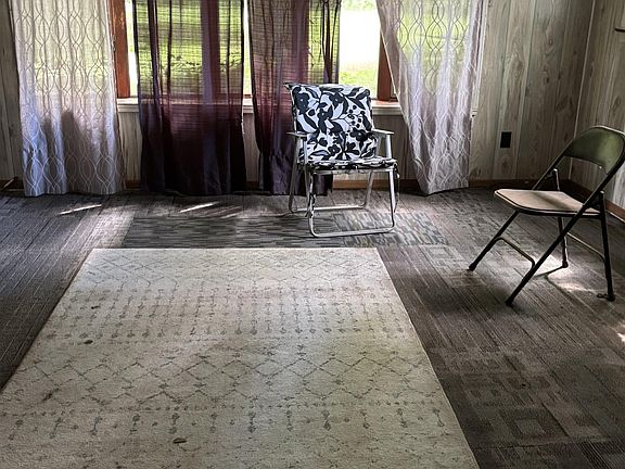 2nd image of 2466 Partridge Rd