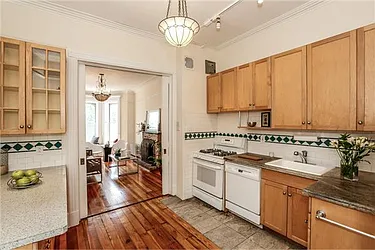 Sold by Avenue Sotheby's International Realty