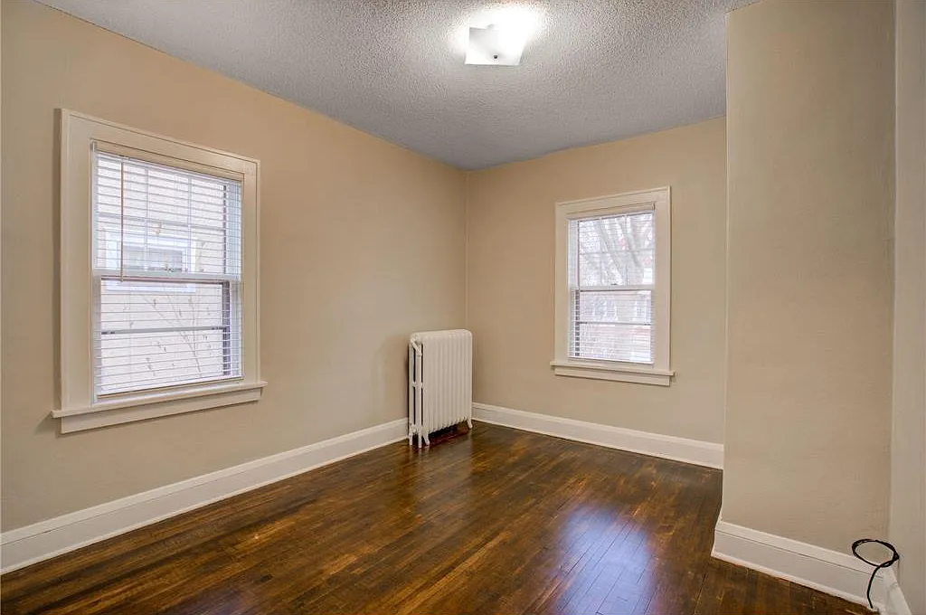 1282 Thomas Ave — Photo 4